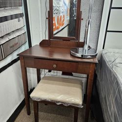Brand New Box Vanity Set With Mirror And Stool