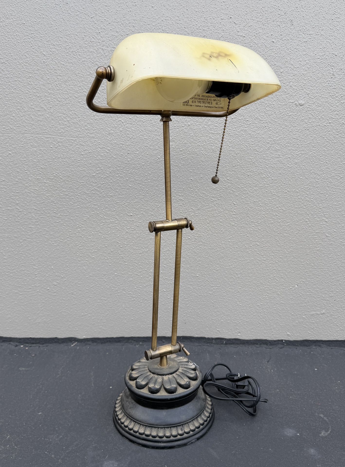 Vintage banker's Lamp Pull Chain Antique Brass Cream Shade Corded Electric