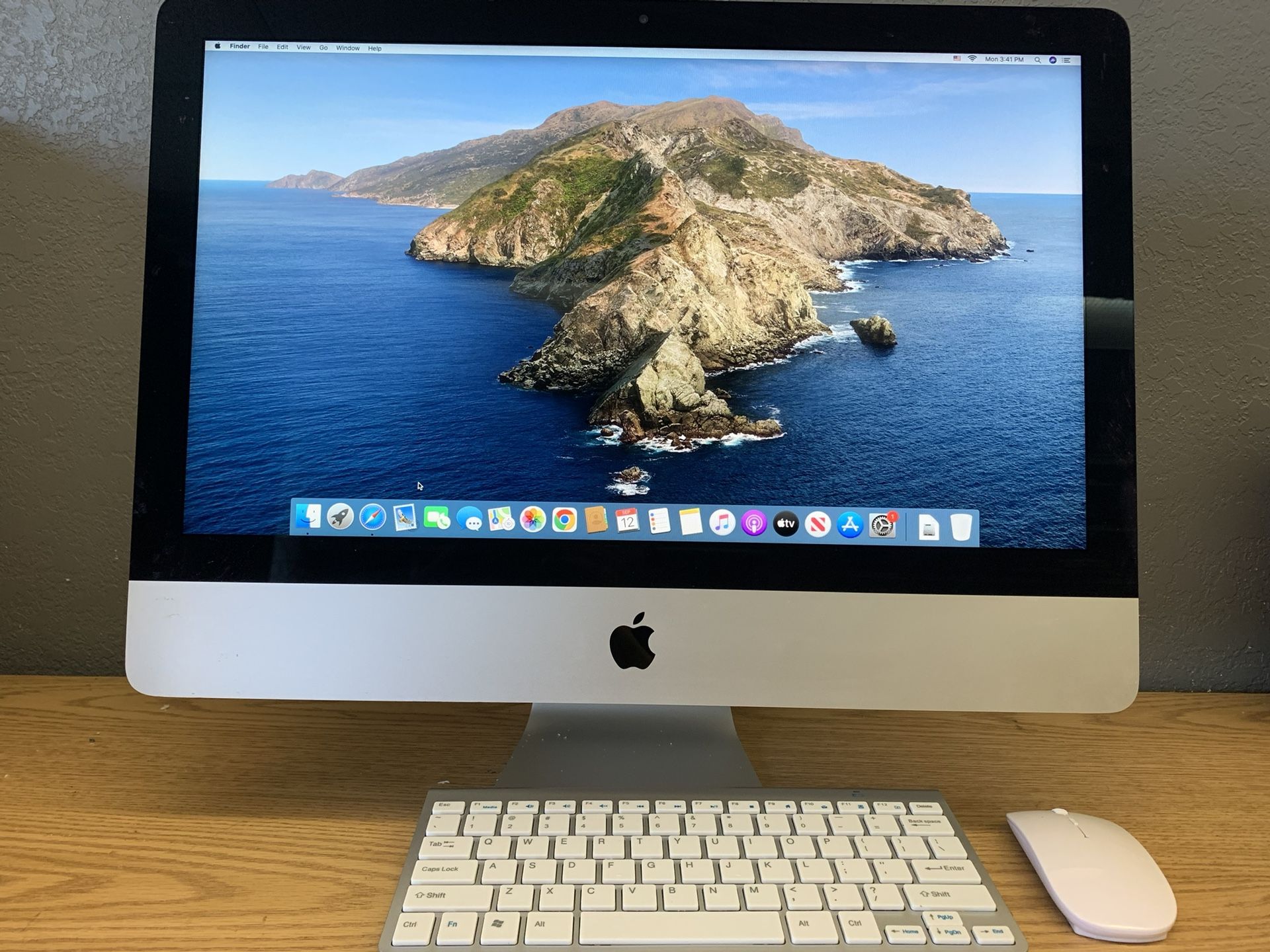 iMac 21.5 inches Mac OS Catalina