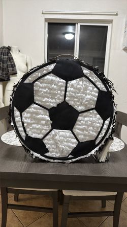 Piñata, pelota de soccer