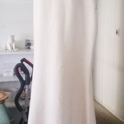 WEDDING DRESS ( WORN  A COUPLE OF HOURS )