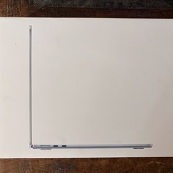 MacBook Air M4 16GB RAM 512GB SSD w. AppleCare 2028