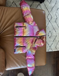 Canadian Classics Iridescent Puffer Jacket (XS) – Pink/Gold Holographic Hooded Coa