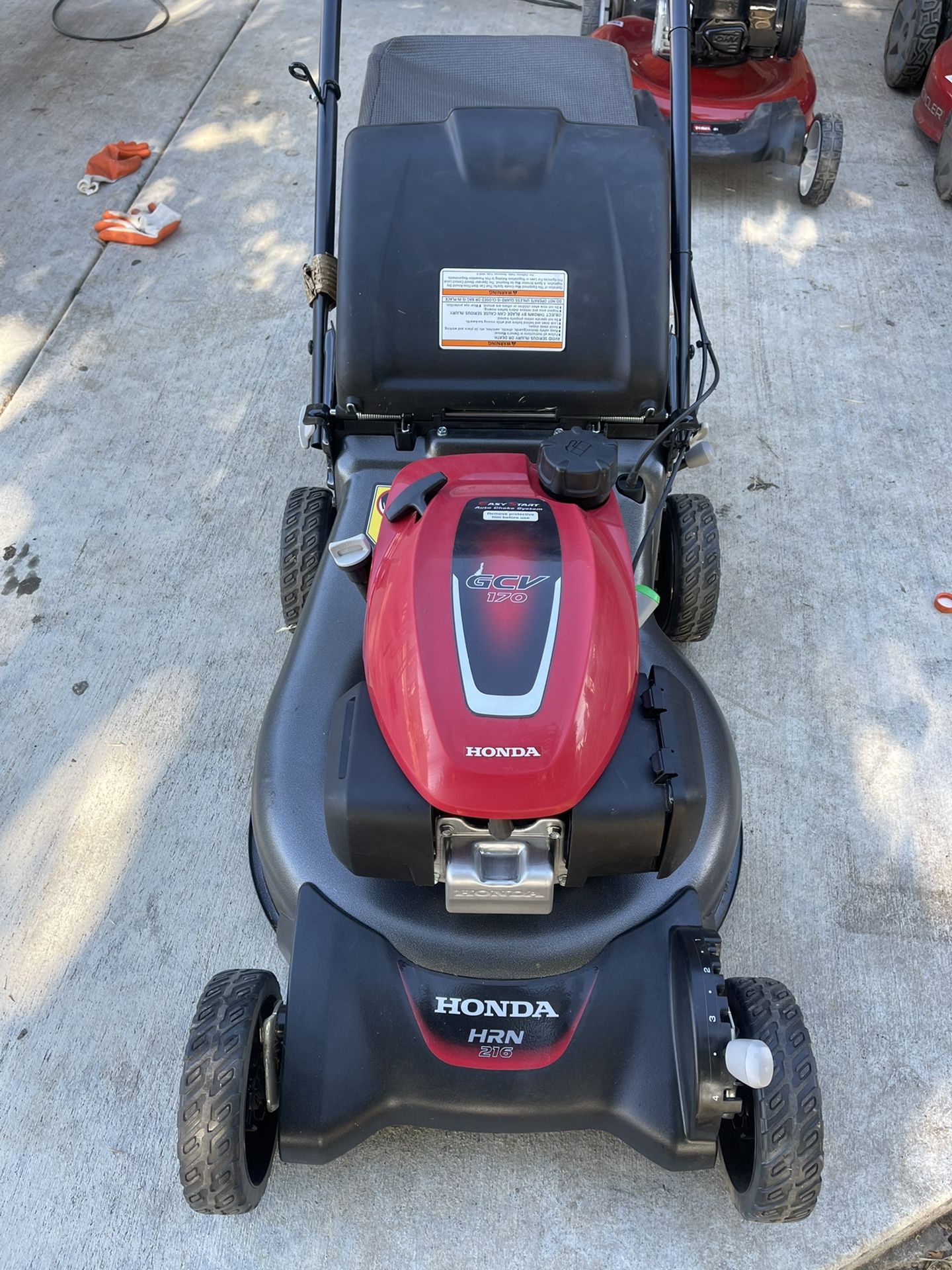 Honda HRN216VKA (21") 167cc 3-in-1 Self Propelled Lawn Mower