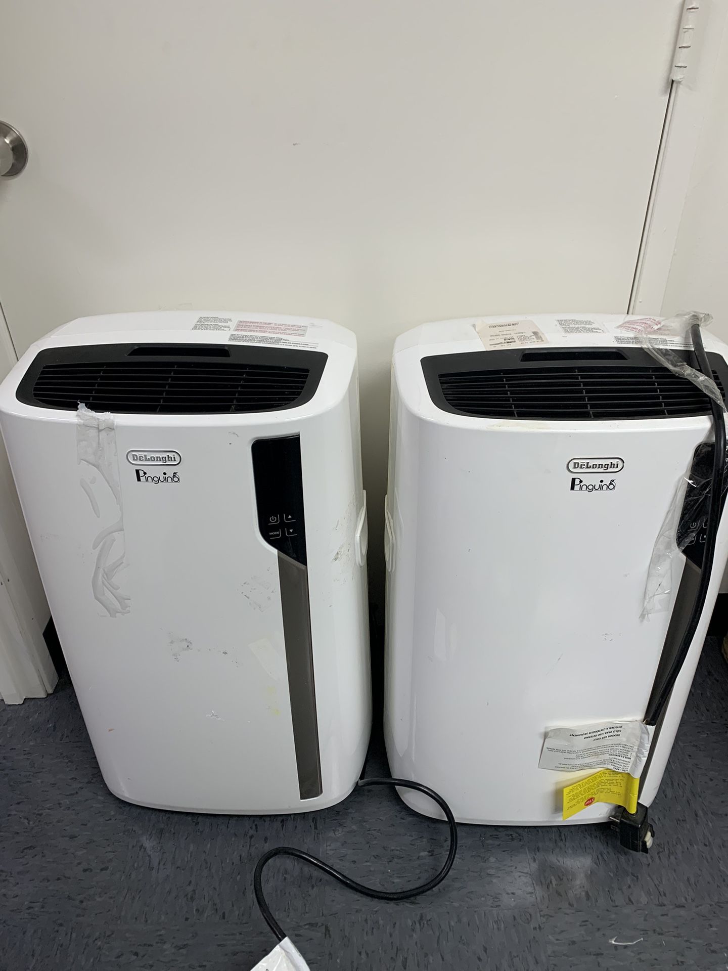 DeLonghi Pinguino 7,200 BTU (12,000 BTU ASHRAE) Portable Air Conditioner with Heat, White