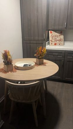 Dining room table