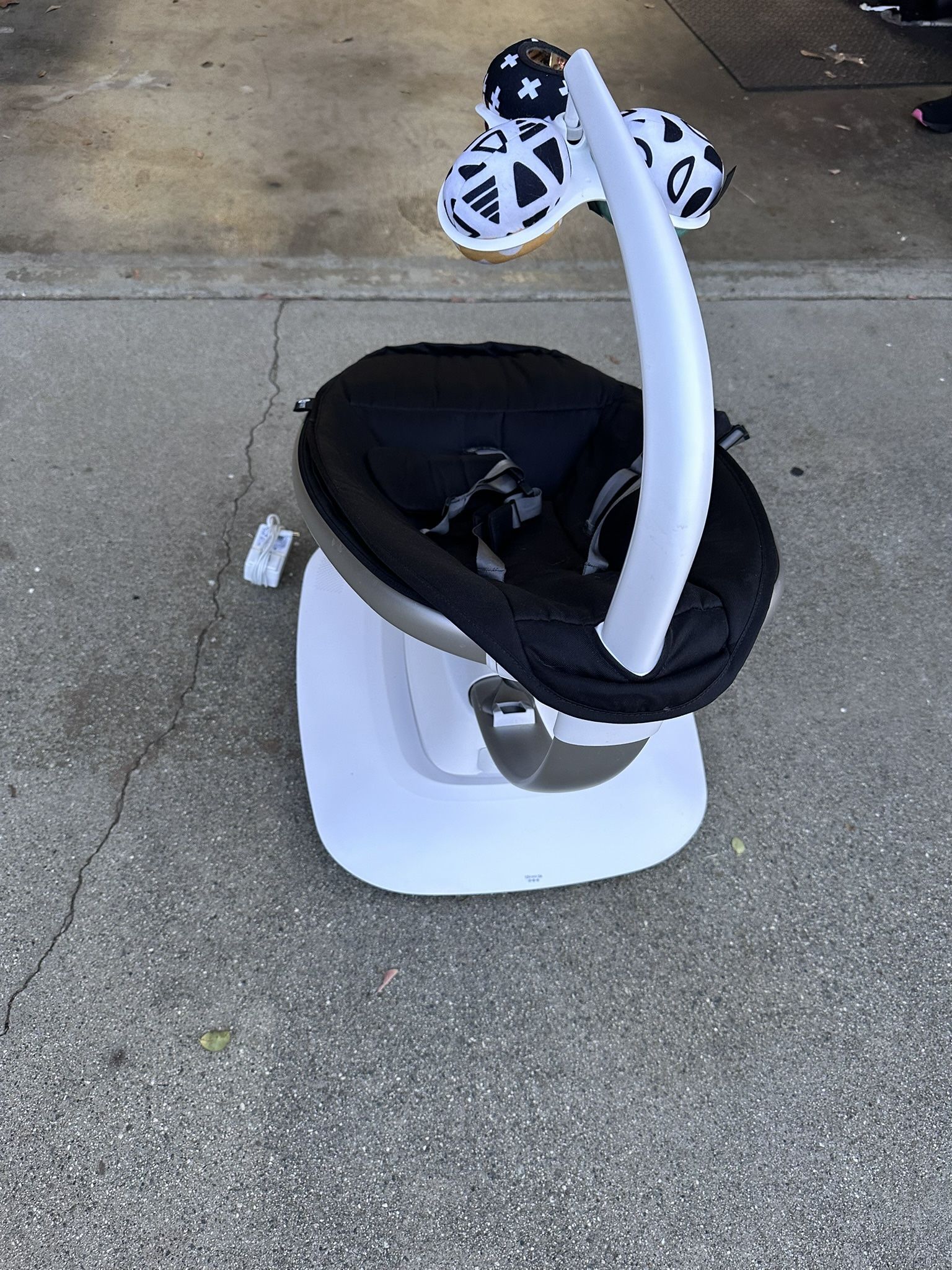 4moms Swing Gently Used 