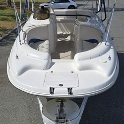 2003 Chaparral Sunesta 210