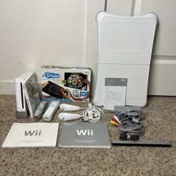 Nintendo Wii Console Bundle