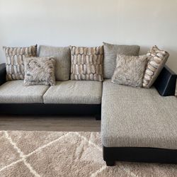 Gray Sectional Sofa - Bob’s Furniture