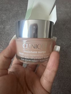 Clinique Moisture Surge