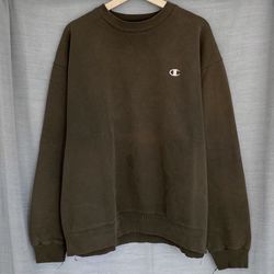 Vintage-Worn Champion Embroidered Logo Boxy-Fit Crewneck (Faded Brown)