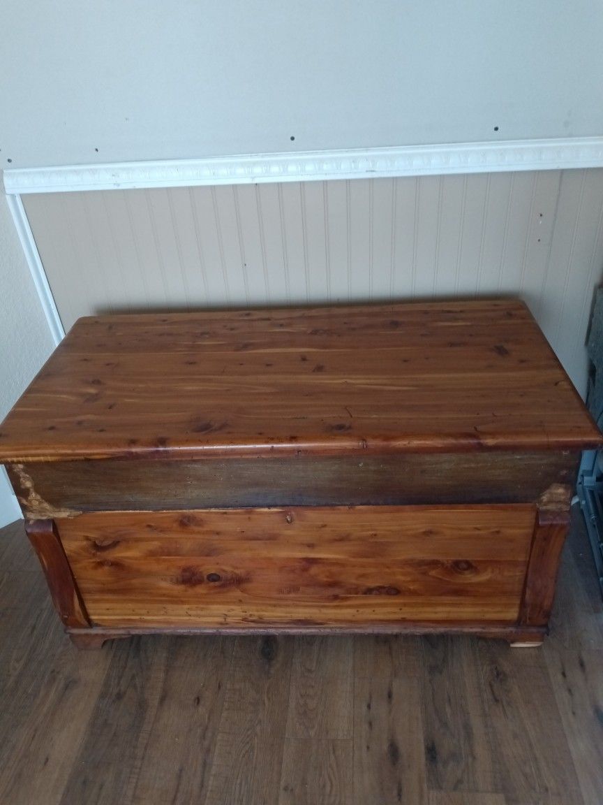 Cedar Chest,Hope Chest, Storage Chest
