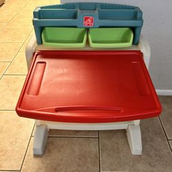 Step 2 Flip And Doodle Easle Desk With Stool