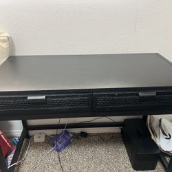 Black Desk
