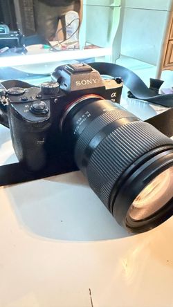 Camera Sony a7iii and lens tamron 28-75 2.8 $950