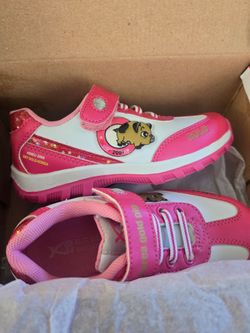 Girl shoes