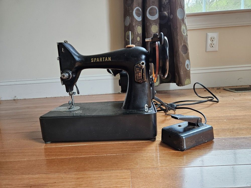 Antique Spartan Singer Sewing Machine 