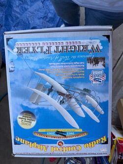 Radio controlled airplane