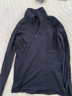 Lululemon Women’s Half-zip Black Top