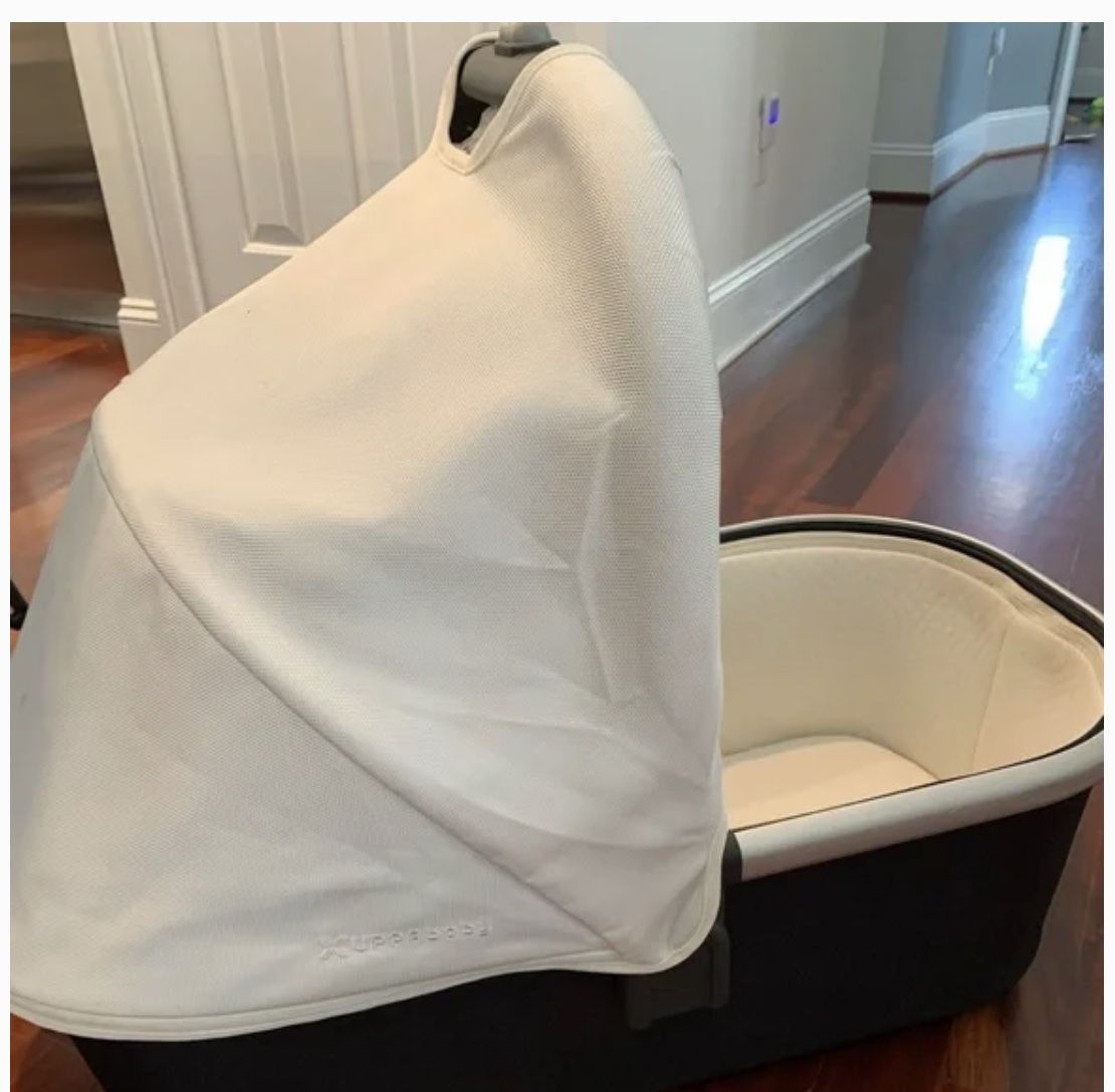 Uppababy Bassinet And Bassinet Stand