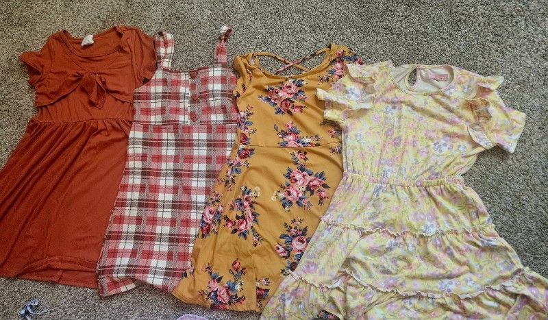 Young Girl Dresse's Size 7/8