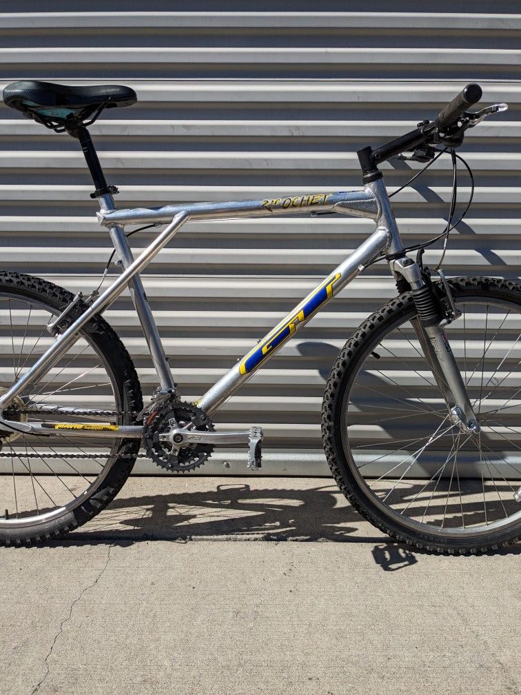 XL GT Ricochet Mountain Bike / Hybrid for Sale in Spanaway, WA