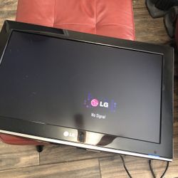 26in LG TV