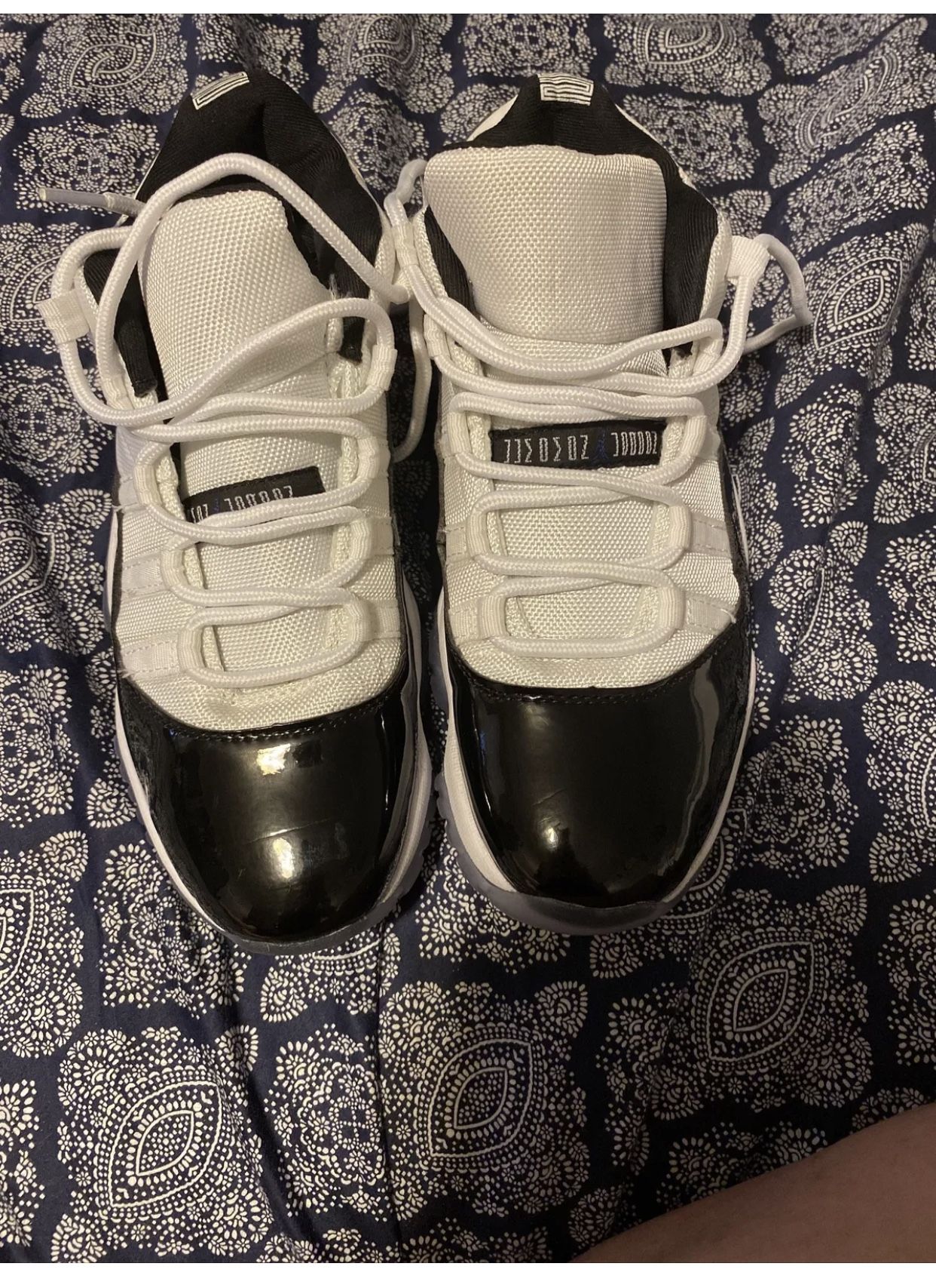 Jordan retro 11 men’s 9.5