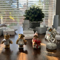 Collectible Cherished Teddies Figurines