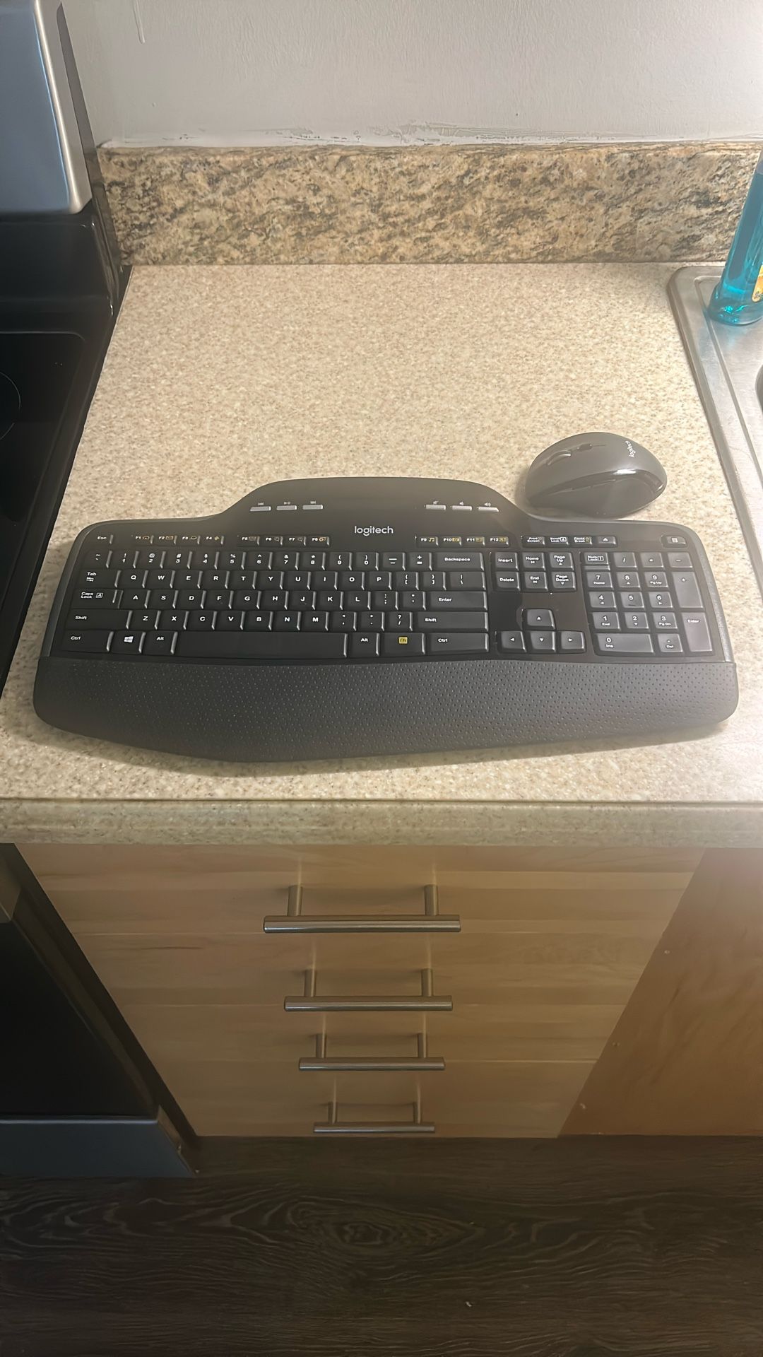 Logitech mk710 keyboard and mouse set