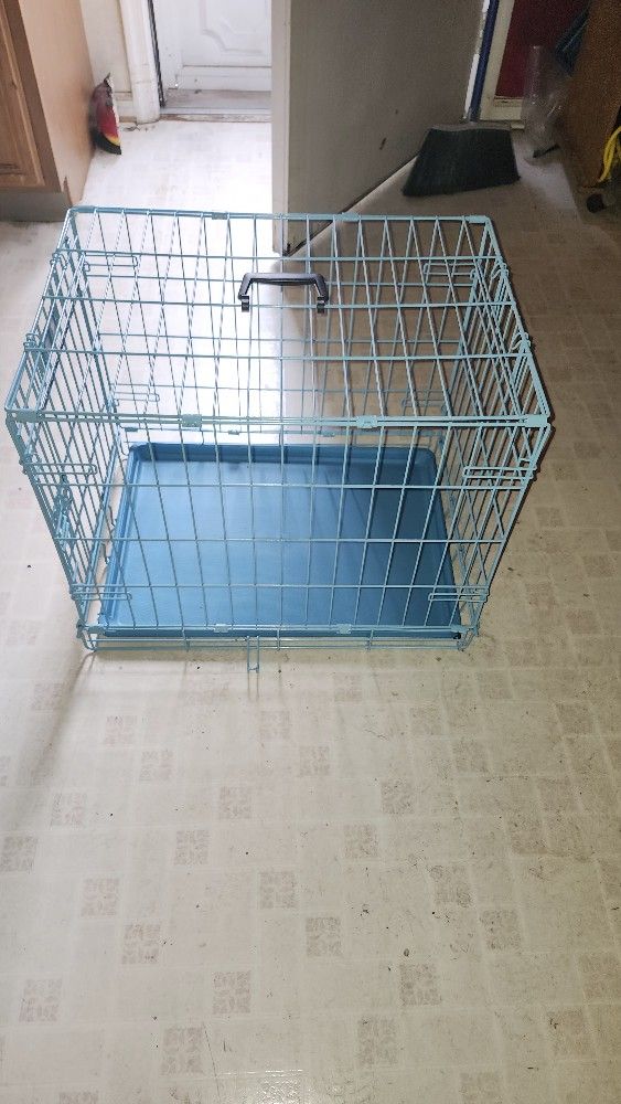 NEW I CRATE METAL CAT OR DOG CARRIER. FOLDABLE AND COLLAPSIBLE. 