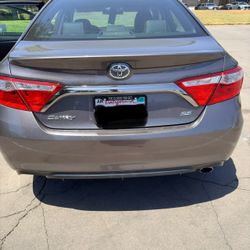 Toyota Camry SE Sedan