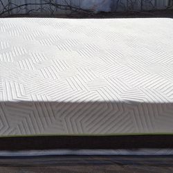 King Mattress With Boxsprings and Free Delivery 