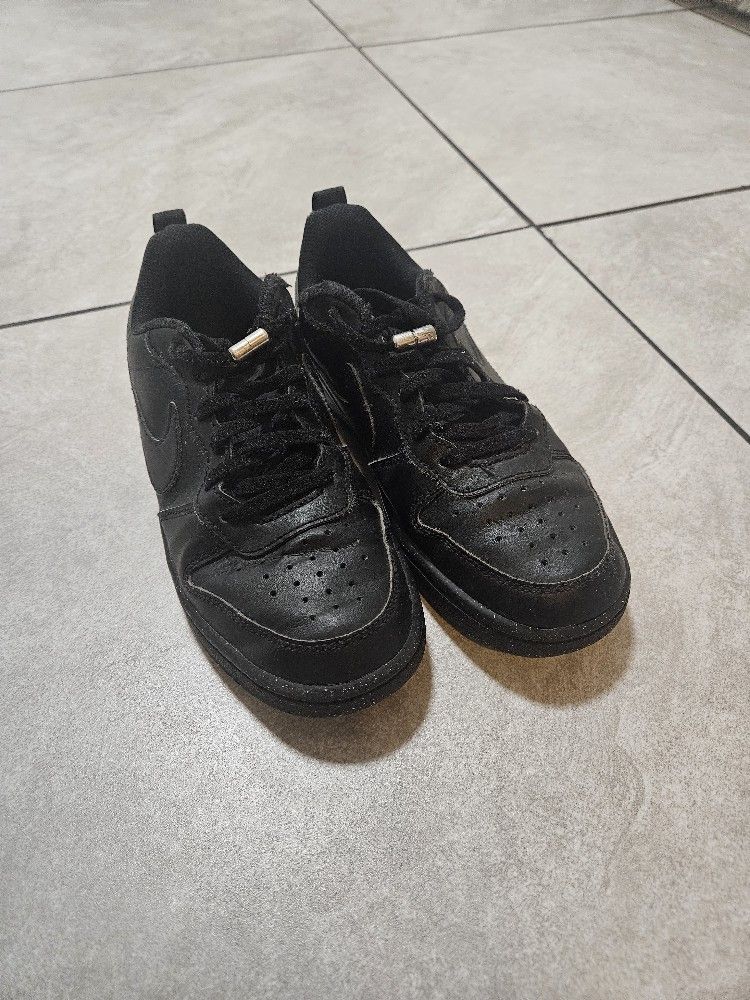 Kids Nike Court Borough