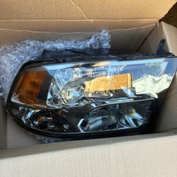 2016 Ram 1500 passenger side, headlight part