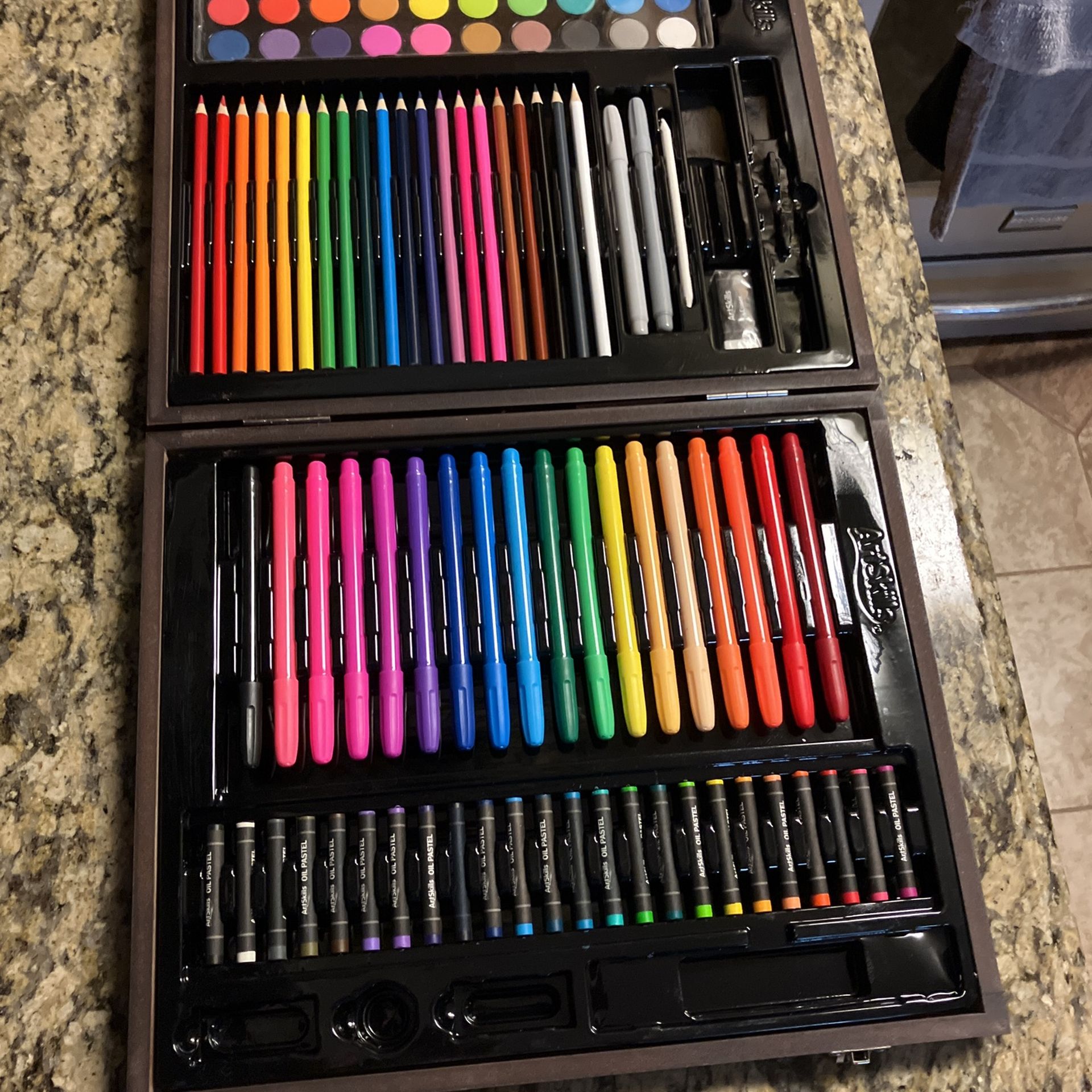 Pastel , Markers , And Paint Set ,