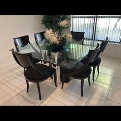 Amazing Dining Room Table For Sale!