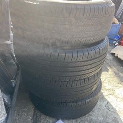 235/65R18 Used As Is Set Of 4 Michelin Tires Llantas Usadas Buenas Conditioned