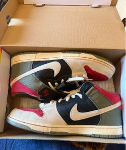 Nike SB Dunk Mid - size 13 – Red / Black / Olive / Cream – Original Box