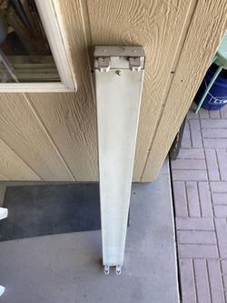 4 foot fluorescent fixture