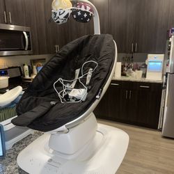  Mamaroo multi-motion baby swing