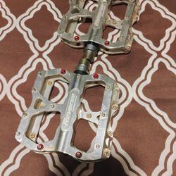 Reverse Sealed Bearing Pedals