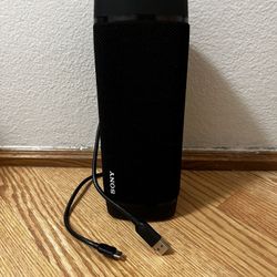 SONY  XB33 BLUETOOTH SPEAKER 