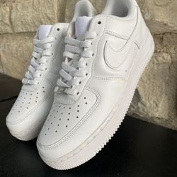 Air Force 1 Low—Size 7.5 Men’s —$35 FIRM