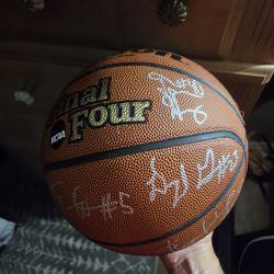 2009 MSU FINAL FOUR AUTOGRAPHED BASKETBALL