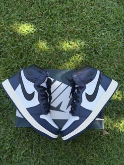 Air Jordan 1 Retro High OG Midnight Navy