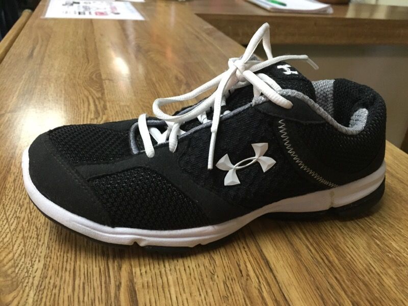4 youth under armour shoes