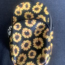 Mini Women Crossbody Bag features a Vibrant Sunflower Print Water-Resistant NWOT