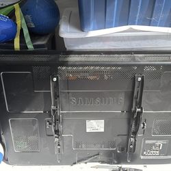 Samsung tv with mount attached